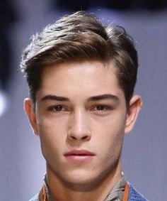 Diamond Face Haircut, Diamond Face Shape Hairstyles, Young Mens Hairstyles, Diamond Face Hairstyle, Mens Hairstyles With Beard, Textured Haircut, Side Part Hairstyles, Asian Men Hairstyle