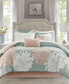 the comforter is made up and ready to be used in this bedding set