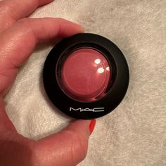 This New Mac Blush Was Lightly Swatched Once. Beautiful Pink Color. No Box But Never Applied. Color Is Happy Go Rosy. Mac Mineralize Blush. Mac Mineralize Blush, Copper Blush, Mac Blush, Mac Pigment, Mac Powder, Makeup Mac, New Mac, Pigment Coloring, Blush Palette