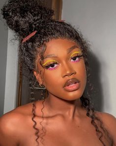 Colorful Makeup Looks Black Women, Festival Makeup Black Women, Natural Wispy Lashes, Glam Lashes, Christmas Makeup Look, Bold Makeup Looks, Face Paint Makeup, Face Art Makeup, Makeup For Black Skin