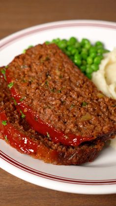 meatloaf, mashed potatoes and peas on a plate