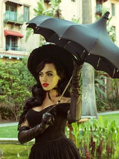 Gothic Style Clothing, Gothic Mode, Gothic Glam, Gothic Tops, Summer Goth, Gothic Models, Gothic Aesthetic