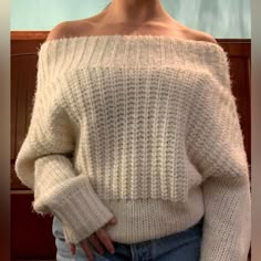 Off Shoulder White Sweater, Vision Boards Aesthetic, Vision Board Lifestyle, Y2k Jewellery, Off The Shoulder Sweater, Autumn Fits, Looks Party, Fall Fits, 가을 패션