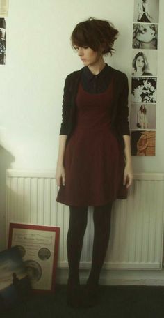 Winter Hipster, Burgundy Shirt, Spencer Hastings, Hipster Outfits, Grunge Look, Tumblr Outfits, Rock Punk, Zooey Deschanel, Vestidos Vintage