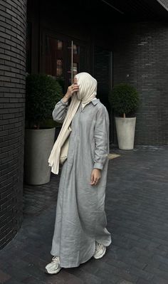 Hijab Trend, Top Ootd, Dresses Hijab, Modest Casual Outfits, Hijab Trends, Hijabi Fashion Casual, Casual Hijab