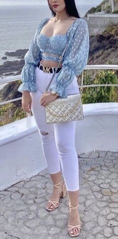 Outfits Estilo Buchona, Chic Sporty Outfits, Outfit Buchona, Casual Oufits, Outfits Con Jeans, Outfits For Mexico, Looks Jeans, Latina Fashion Outfits, Western Wear Outfits