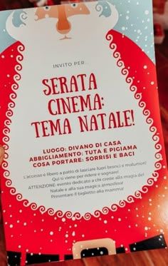 there is a sign that says serata cinema tema natale