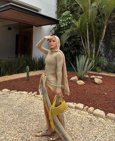 Dubai Outfits Ideas Hijab, Muslim Vacation Outfits, Modest Vacation Outfits Beach, Malta Outfits, Modest Vacation Outfits, Cabo Trip, Morocco Trip, Holiday Fits