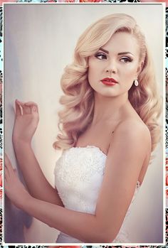 Looking for the perfect wedding hairstyle? Check out these stunning wedding hair down ideas for your big day. Whether you prefer loose curls, romantic waves, or boho braids, these styles will make you feel like a princess walking down the aisle. Say "I do" to gorgeous wedding hair down looks that will leave everyone in awe. Fake Short Hair, Make Up Sposa, Wedding Hairstyles Medium Length, Glamour Vintage, Boho Wedding Hair, Vintage Wedding Hair, Wedding Hairstyles With Veil, Pin Curls