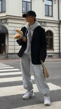 https://www.etsy.com/listing/1146324810/health-is-wealth-hoodie-wellness-club Adrette Outfits, Paris Mode, Neue Outfits, Hoodie Outfit, All Black Outfit, 가을 패션, Looks Style, Mode Inspiration