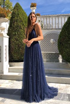 Backless Evening Gowns, Backless Formal Dresses, Navy Blue Prom Dresses, Sequin Evening Gowns, Backless Evening Dress, Custom Prom Dress, V Neck Prom Dresses, Chique Outfits, Sequin Evening Dresses