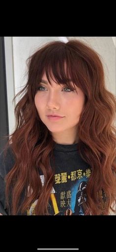 Auburn Hair With Bangs Medium, Spiced Brunette Hair, Auburn Hair Black Eyebrows, Red Hair Brunette Balayage, Red Hair With Red Lowlights, Auburn With Bangs, Dark Auburn Hair With Bangs, Cowboy Copper On Dark Hair, Reddish Brown Hair With Bangs