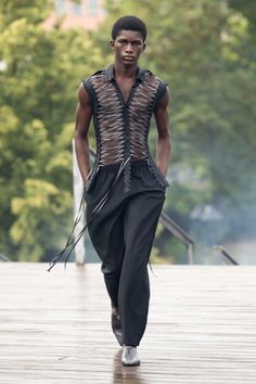 Gmbh Spring Summer 2025 Fashion Show Resort 2025, Berlin Fashion Week, 2025 Fashion, Gay Aesthetic, Summer 2025, Berlin Fashion, Summer Projects, Character Outfits