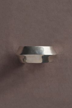 Handmade Silver Rings, Handmade Silver Jewellery, Sophie Buhai, Silver Rings Handmade, Contemporary Jewellery, Contemporary Jewelry, Jewelry Inspo, Jewelry Packaging, Gold Pearl