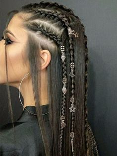 Hair Braids With Color Extensions, Viking Make Up Woman, Hairstyle With Accessories, Viking Hairstyles Women, Braids For White Women, Hairstyles With Accessories, Silver Hairstyles, Hairstyle Accessories, Rave Hair