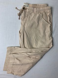 Old Navy Capri Pants Size 12 Color: brown Material: spandex and cotton Bag 11v JN Cotton Bag, Thrift Store, Capri Pants, Khaki Pants, Old Navy, Capri, Size 12, Spandex, Navy