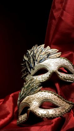 Masquerade Mask Aesthetic, Masquerade Aesthetic, Mascarade Ball, Red Wallpapers, Masquerade Ball Party, Opera Mask, Venice Mask, Mask Aesthetic