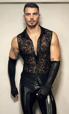 Mode Queer, Leather Fashion Men, Tight Leather Pants, Mens Leather Clothing, Lycra Men, Mesh Fashion, Mens Leather Pants, Shiny Pants