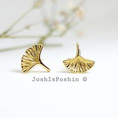 These Ginkgo Stud Earrings Are More Than Just Accessories; They Carry A Deeper Meaning. The Ginkgo Tree Has Long Been Revered As A Symbol Of Strength, Hope, And Transformation. Wearing These Earrings Will Remind You To Embrace Change, Find Beauty In Simplicity, And Stand Tall In The Face Of Challenges. Each Earring Features A Delicate Ginkgo Leaf In Stunning 18k Yellow Gold Over Sterling Silver. The Intricate Design Celebrates The Intricate Veins Of The Ginkgo Leaf, Creating A True-To-Life Repre Purple Dangle Earrings, Jewelry Photography Styling, Chunky Earrings, Gold Leaf Earrings, Turquoise Earrings Dangle, Dog Earrings, Diamond Dangle Earrings, Skull Earrings, Swarovski Crystal Earrings