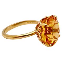 A beautiful 18K yellow gold Elsa Peretti Tiffany and Co. yellow citrine ring. Centred with a golden-yellow octagon cut citrine weighing approximately 10 CT. This ring is size 7.00 US (sizable), and it has a gross weight of 5.50 grams. Tiffany Lucida Ring, Elsa Peretti Ring, Elsa Peretti Tiffany, Yellow Diamond Jewelry, Citrine Engagement Ring, Yellow Citrine Ring, Citrine Ring Engagement, Antique Wedding Bands, Yellow Gold Engagement Ring