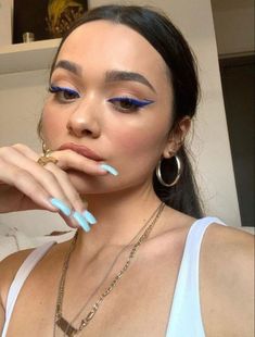 Double Eyeliner, Silver Eyeliner, Blue Eyeliner, Dope Makeup, Makijaż Smokey Eye, Colored Eyeliner, Makeup Eye Looks, Creative Eye Makeup