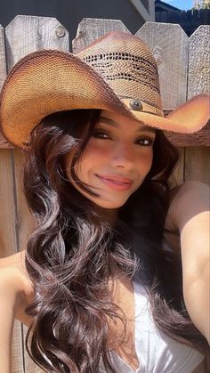 Flawless By Elsie Silver, Summer Hamilton, Cowgirls Hairstyles, Chestnut Springs Series, Chestnut Springs, Elsie Silver, Fashion Outfits Dresses, Cowgirl Style Outfits, Looks Country