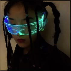 Sci-Fi Luminous Party Glasses For Music Festivals, Concert Events And Night Clubs. A Unique Collection For The Right Party Animal And Makes A Perfect Gift For A Friend Or Partner. Multiple Light Functions For All Occasions. Free 2 Pcs 3v Button Batteries. N.B : This Product Has Low Voltage Output. Cyberpunk Glasses, Futuristic Sunglasses, Festival Mode, Visor Sunglasses, Cyberpunk Fashion, نظارات شمسية, Glow Party, Neon Party, Vintage Punk