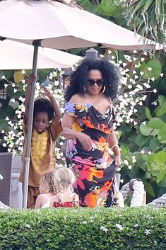 Diana Rose, American Photography, Legendary Singers, Tracee Ellis Ross, Phenomenal Woman, Black Actors, Wedding With Kids