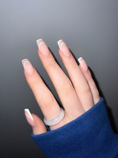 White Nail Design Coffin, White French Tip Nails With Design Lines, Acrylic Nail Designs Coffin French Tip, Acrylic Nail Designs Short French Tip, White Line French Nails, Simple French Tip Nails Coffin, Short French Tip Coffin Acrylic Nails, Acrylic Nails Ideas Short French Tip, Acrylic Nail Designs French Tip White