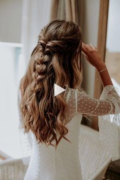 ▷ half up half down hairstyles with bow, half up half down hairstyles, homecoming hairstyles, half up half down hairstyles curly, half up half down hairstyles prom!! Short Hair Images, Pool Hairstyle Ideas, Simple Prom Hair, Short Homecoming Hair, Prom Hairstyles For Short Hair, Prom Hairstyles For Long Hair, Homecoming Hair Down