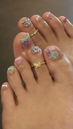 Flower Toe Nails, Kitty Nail, Kitty Aesthetic, Flower Tattoo Ideas, Aesthetic Disney, Henna Nails