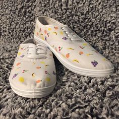 White canvas sneakers hand painted with fabric paint and markers  Assorted fruit candy inspired design!  US Women's size 8  Super cute, fun design, especially perfect for summer! Fruit Shoes, Doodle Shoes, Fruit Doodle, White Canvas Sneakers, Fruit Candy, Sneakers Athletic, Fabric Paint, Fun Design, Canvas Sneakers