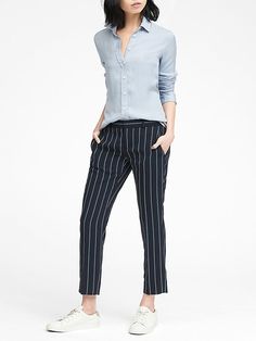 Parker Tunic-Fit Solid Shirt | Banana Republic Casual Fitted Blouse With Roll-up Sleeves, Chic Shirt With Spread Collar For Work, Chic Spread Collar Shirt For Work, Chic Workwear Shirt With Spread Collar, Workwear Shirt With Button Cuffs And Straight Hem, Summer Workwear Blouse With Fold Down Collar, Chic Business Casual Shirt With Fold Down Collar, Versatile Collared Shirt With Button Cuffs, Chic Fold Down Collar Shirt For Office