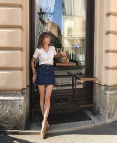 Parisian Chic Style, Jeans Rock, Looks Vintage, Spring Summer Outfits, Look Chic, Outfits Casuales, Parisian Style