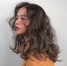 Asian Hair Perm, Naturally Wavy Hair Cuts, Curly Asian Hair, Wavy Hair Perm, Long Perm, Long Hair Perm, Wavy Hairstyles Medium, Brown Hair Inspo, Wavy Haircuts