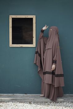 Outfits Islamic, Burqa Fashion, Jilbab Outfits, Moslem Fashion, Fashion Show Dresses, Model Gamis, Girl Fashion Style, Modest Fashion Hijab