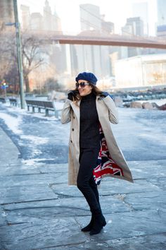 Winter outfit idea, how to wear a trench coat. #womensfashion #fashion #outfitidea #ootd #momfashion #style Tumblr Style, Mom Lifestyle, Classic Clothing