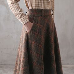 Ankle Length Skirt Outfit, Wool Skirt Outfit, English Country Fashion, Modest Christian Clothing, Wool Maxi Skirt, Wool Plaid Skirt, Maxi Skirt Vintage, Brown Outfits, Plaid Wool Skirt