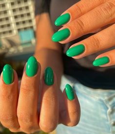 Fun Nail Polish Colors, Bright One Color Nails, Solid Color Acrylics, Kelly Green Nails, Green Blue Nails, Summer Green Nails, Nails Almond Medium, Green Nail Ideas, Green Press On Nails