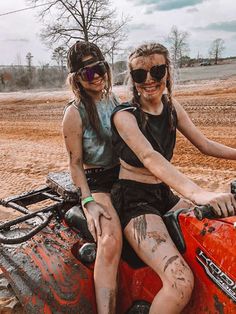 Country Best Friends, Cute Country Couples, Country Girl Life, Cute Country Outfits, Looks Country, Best Friend Photoshoot, Country Girls Outfits, Best Friends Shoot, Best Friend Photos