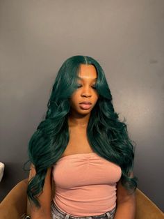 Hunter Green Wig, Dark Green Lace Front Wigs, Teal Hair Styles, Forest Green Wig, Green Hair Outfit Ideas, Emerald Green Hair Black Women, Green Hairstyles Black Women, Dark Green Wigs Black Women, Dark Green Hair Black Women