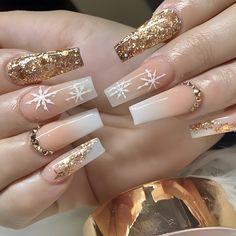 Precio bajo con envío gratis para usuario nuevo. Nails With Sequins, Fake Nails White, Festive Nail Art, Nail Art Techniques, Nagel Tips, Coffin Press On Nails, Christmas Nail Art Designs, Snowflake Nails, Nail Swag