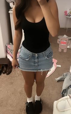 Outfit Ideas Skirt Short, Outfits To Go To The Fair, Baddie Mom Outfits, First Day Of School Outfit Summer, Summer Basic Outfits, Baddie Mom, Look Baddie, Basic Outfits Summer, School Outfit Summer