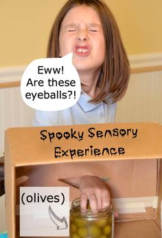 Sensory Halloween, Easy Halloween Games, Halloween Boxes, Uhyggelig Halloween, Halloween Class Party, Halloween Infantil, Halloween Sensory, Halloween Fest