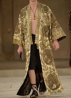 2019 Couture, Mode Kimono, British Vogue, Benedict Cumberbatch, Fantasy Fashion, Mode Inspiration, Kimono Fashion, Costume Design, Couture Fashion