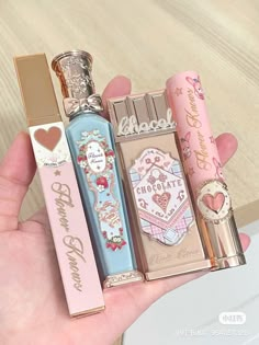 Flower Nose Makeup, Koleksi Makeup, Artsy Makeup, Nose Makeup, Crystal Phone Case, Flower Knows, Lip Cosmetics