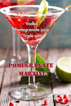 A pomegranate martini combines elegance with a burst of fruit flavor, making it a favorite for many cocktail enthusiasts. You can create this vibrant drink using vodka, pomegranate juice, and a hint of citrus. This cocktail not only looks stunning with its ruby-red hue, but the balance of sweet and tart flavors makes it irresistible for any occasion. Vodka Martini Recipe, Sunset Cocktail Recipe, Pomegranate Drinks, Pomegranate Vodka, Martini Recipes Vodka, Coconut Vodka, Thanksgiving Cocktail Recipes, Pomegranate Martini, Peach Vodka