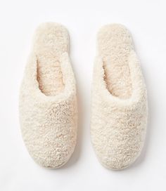 Loft Sherpa Slippers Size Small Popcorn Women's by Loft Size Regular - S Popcorn Women's Footwear, Polyester, Faux, Fur Comfy Cream Slippers With Cushioned Footbed, Comfy Cream Indoor Slippers, Cream Comfy Indoor Slippers, Cozy Indoor Slippers With Cushioned Footbed, Cozy Cushioned Indoor Slippers, Cozy Slip-on Slippers With Soft Texture, Super Soft Comfy Slippers, Cozy Soft Texture Slip-on Slippers, Comfy Super Soft Slippers For Home