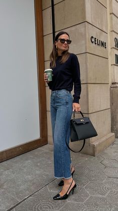 Jean With Heels Outfits, Business Casual Outfit With Jeans, Jeans Outfit With Heels, French Style Fashion Classic, City Outfits Fall, Summer New York Outfits, New York City Outfits Fall, Fall New York Outfits, Nyc Outfits Fall