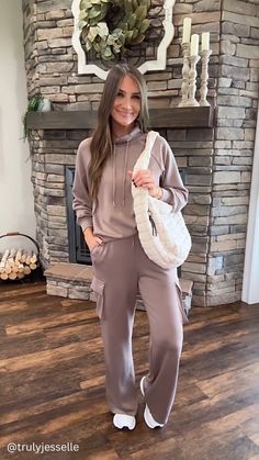 This viral Walmart matching set is so comfy and cute. This spanx inspired outfit is a must have for your fall wardrobe. It's my new go to mom outfit for a school drop off outfit, a comfy travel outfit, and running errands with the kids. These wide leg sweatpants and hoodie are affordable and buttery soft. This cozy fall outfit is perfect for mom style. Shop this fall outfit now! #affiliatelink Outfits For Lazy Days, School Drop Off Outfit, Latest Fall Fashion Trends, Walmart Style, Shacket Outfit, Comfy Travel Outfit, Sweatpants And Hoodie, Comfy Fall Outfits, Comfy Travel